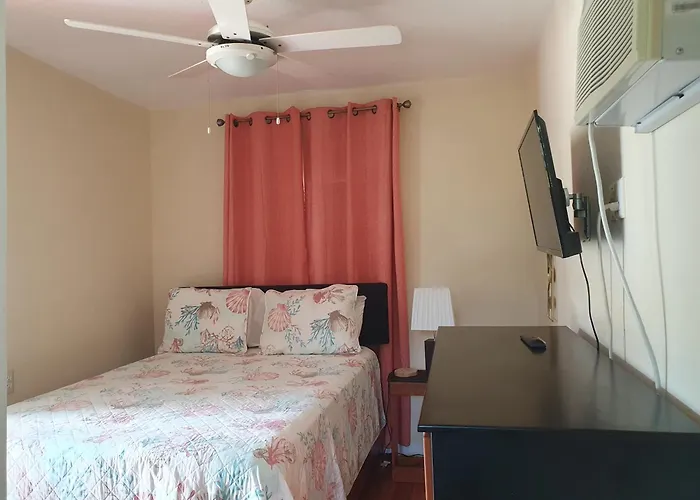 Sweecret Retreat Roatan