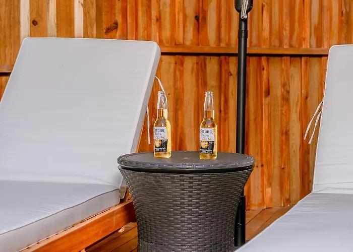 Villa With Pool 5 Min Beach, Close 2 Westbay